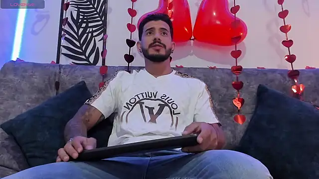 Snapshot of Bruno_Mattos chatting on February 14, 11:09 pm Bruno Mattos online show from February 14, 11:09 pm