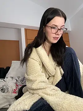 RoxiBlack online show from February 6, 9:12 am