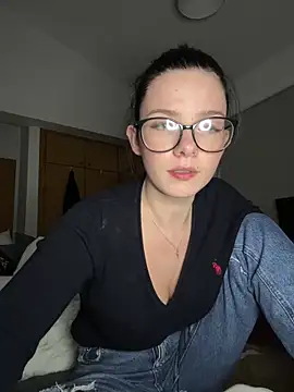 RoxiBlack online show from February 20, 4:29 pm