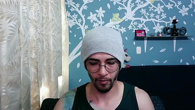 Snapshot of ponzothc chatting on October 6, 6:16 pm ponzothc online show from October 6, 6:16 pm