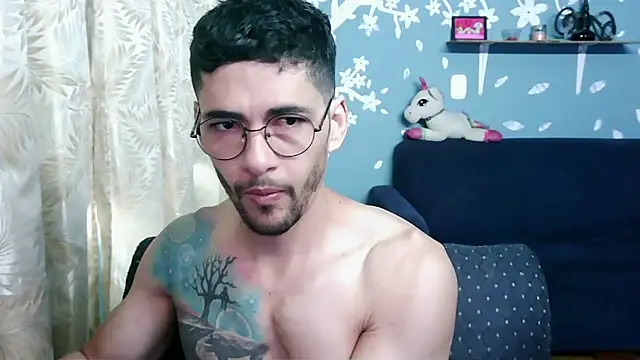 Snapshot of ponzothc chatting on November 13, 8:52 pm ponzothc online show from November 13, 8:52 pm