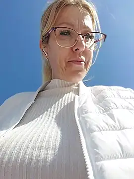 blondyruby online show from March 9, 9:46 am