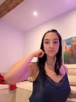 Snapshot of _Juliette chatting on April 22, 6:53 pm Juliette online show from April 22, 6:53 pm
