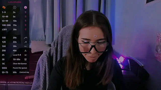 Snapshot of ashleyro1 chatting on November 11, 1:33 pm ashleyro1 online show from November 11, 1:33 pm