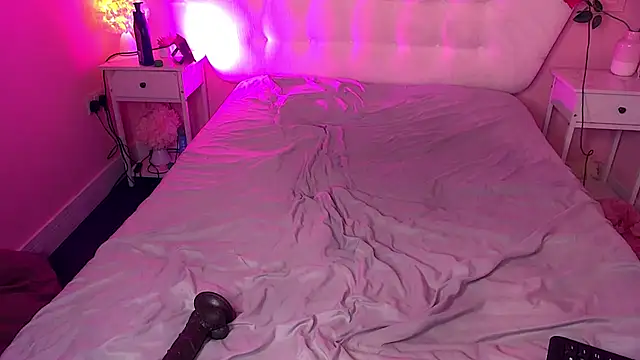 Snapshot of JanesaMiaBabestationx chatting on February 27, 9:04 pm JanesaMiaBabestationx online show from February 27, 9:04 pm