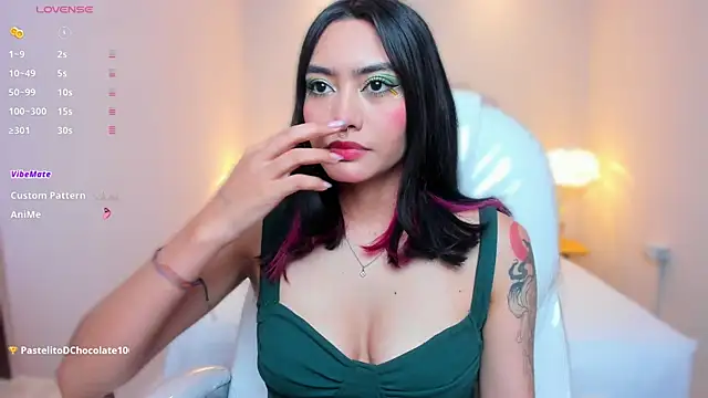 AzuraKindong online show from March 17, 7:17 pm