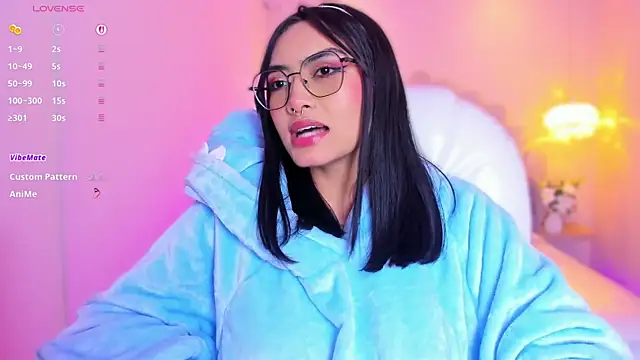 AzuraKindong online show from April 21, 1:42 am