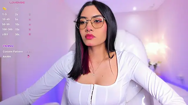 Snapshot of AzuraKindong chatting on May 12, 7:22 pm AzuraKindong online show from May 12, 7:22 pm