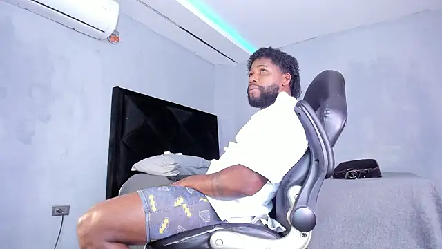 Dancelwashington online show from February 3, 8:47 pm