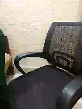 Snapshot of Adiba_2 chatting on April 18, 5:28 pm Adiba 2 online show from April 18, 5:28 pm
