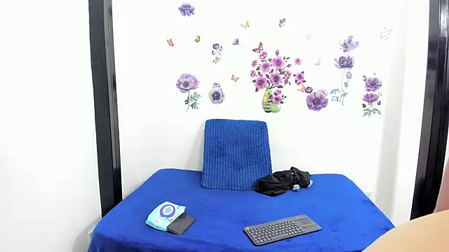 bonnyy26 online show from June 3, 9:34 am