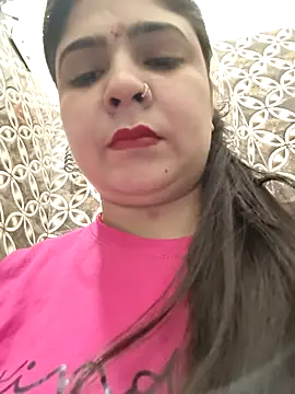 Snapshot of Husnpari20 chatting on March 23, 5:43 am Husnpari20 online show from March 23, 5:43 am