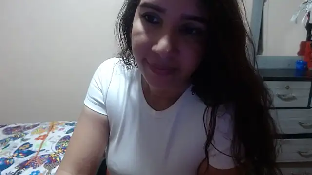 Snapshot of Ainhoa-hot chatting on May 5, 3:25 am Ainhoa-hot online show from May 5, 3:25 am