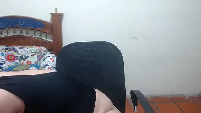 Snapshot of Ainhoa-hot chatting on May 22, 2:30 am Ainhoa-hot online show from May 22, 2:30 am