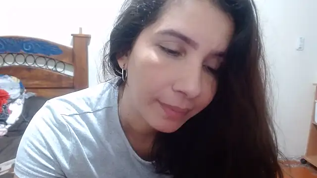 Snapshot of Ainhoa-hot chatting on May 24, 3:00 am Ainhoa-hot online show from May 24, 3:00 am