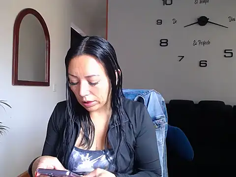 Laura martin  online show from February 25, 1:21 pm