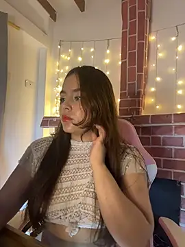 Snapshot of Juanelopez1 chatting on July 6, 1:35 am Juanelopez1 online show from July 6, 1:35 am