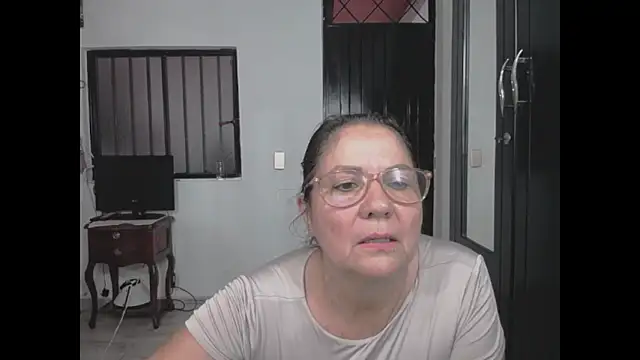 Snapshot of Stepmom_slut_50 chatting on February 19, 7:21 pm Stepmom slut 50 online show from February 19, 7:21 pm