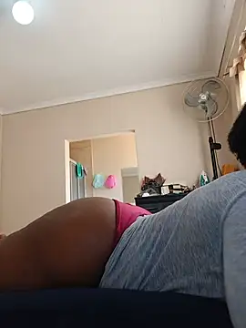 Snapshot of curvybigAssxx chatting on July 8, 7:02 am curvybigAssxx online show from July 8, 7:02 am
