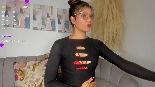 Snapshot of Sabba_sajjad chatting on March 21, 3:35 pm Sabba sajjad online show from March 21, 3:35 pm