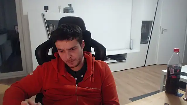 SharkLuigi online show from December 6, 1:51 am