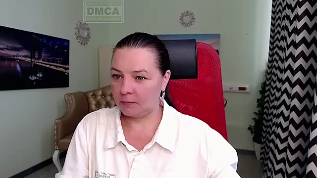 Snapshot of Lily_flower7 chatting on May 20, 5:57 am Lily flower7 online show from May 20, 5:57 am