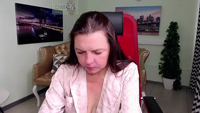 Lily flower7 online show from June 18, 9:14 am