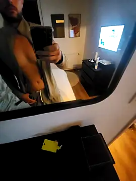 Guitccch online show from November 18, 11:15 pm