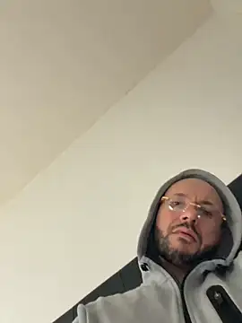 Guitccch online show from February 21, 10:05 am