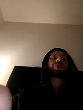 Guitccch online show from April 4, 8:17 pm