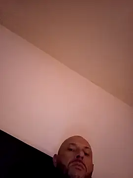 Guitccch online show from April 20, 6:16 am