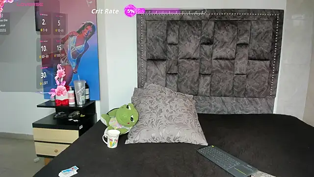 Snapshot of CandyRoxx1_ chatting on July 9, 4:11 pm CandyRoxx1 online show from July 9, 4:11 pm