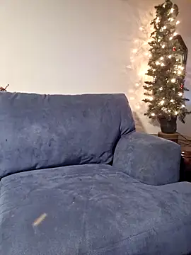 Snapshot of samone9 chatting on December 15, 2:48 pm samone9 online show from December 15, 2:48 pm