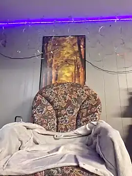 Snapshot of samone9 chatting on February 12, 1:52 am samone9 online show from February 12, 1:52 am