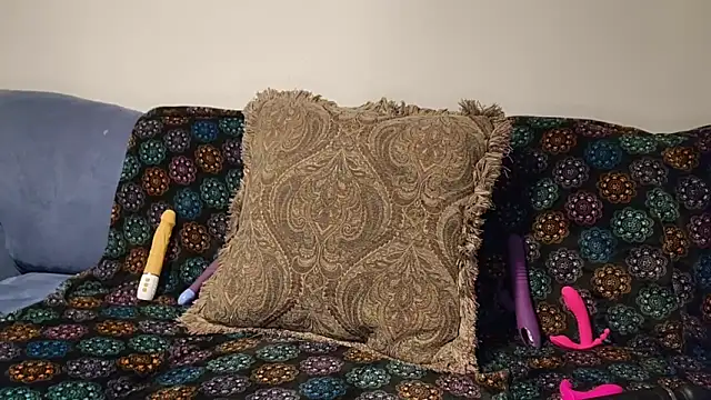 Snapshot of samone9 chatting on October 7, 3:53 pm samone9 online show from October 7, 3:53 pm