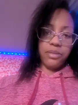 samone9 online show from March 8, 9:40 pm