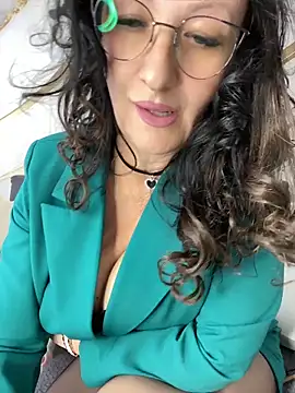 Snapshot of Katie-n chatting on June 17, 7:22 am Katie-n online show from June 17, 7:22 am