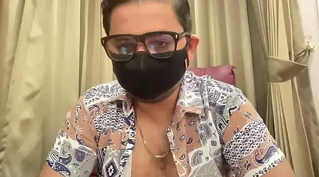 Snapshot of slavekinky001 chatting on March 6, 7:21 pm slavekinky001 online show from March 6, 7:21 pm