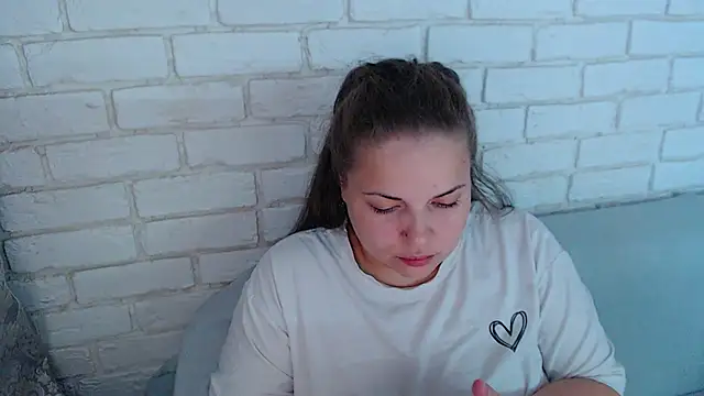 Snapshot of Crazyy_girl_ chatting on October 26, 6:19 am Crazyy girl  online show from October 26, 6:19 am