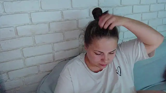 Snapshot of Crazyy_girl_ chatting on October 26, 6:25 pm Crazyy girl  online show from October 26, 6:25 pm