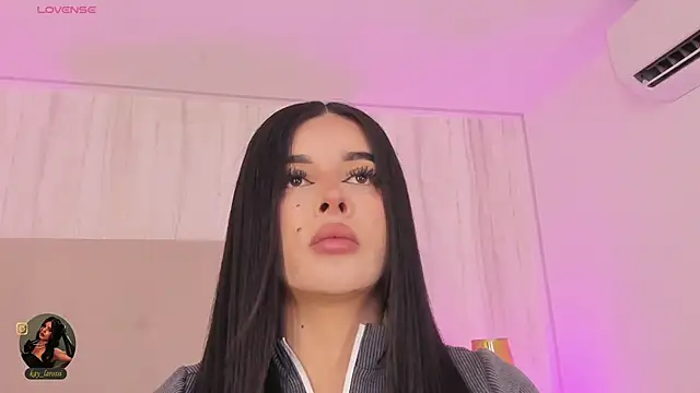 Snapshot of kaylarossi chatting on May 13, 6:38 pm kaylarossi online show from May 13, 6:38 pm