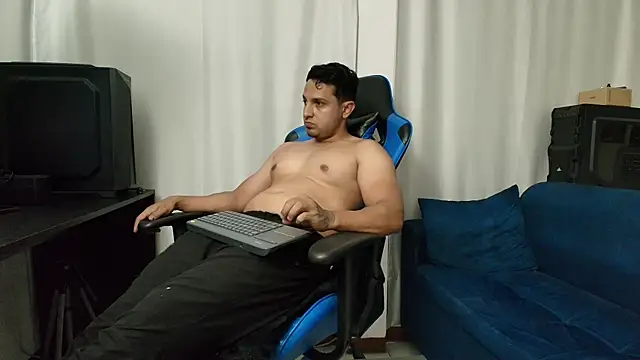 Snapshot of hott_dicks chatting on April 30, 11:20 pm hott dicks online show from April 30, 11:20 pm