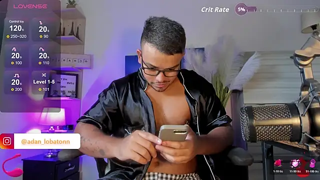 Snapshot of Naughty_Charly chatting on May 10, 7:30 pm Naughty Charly online show from May 10, 7:30 pm