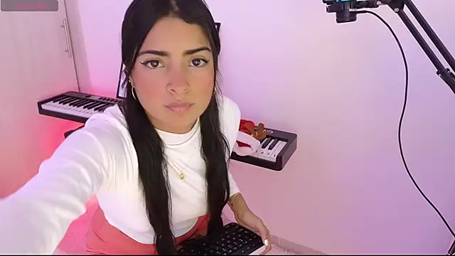 Snapshot of Yues050600 chatting on December 19, 11:46 pm Yues050600 online show from December 19, 11:46 pm