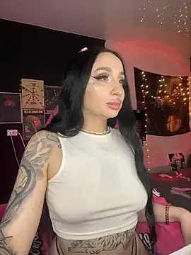 Snapshot of Molly__Moon chatting on December 6, 5:53 am Molly  Moon online show from December 6, 5:53 am