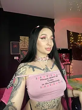 Snapshot of Molly__Moon chatting on December 11, 8:36 am Molly  Moon online show from December 11, 8:36 am