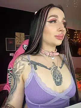 Snapshot of Molly__Moon chatting on December 18, 8:31 am Molly  Moon online show from December 18, 8:31 am