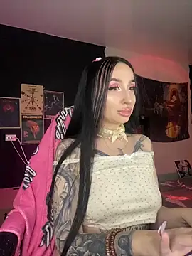 Snapshot of Molly__Moon chatting on December 28, 4:51 am Molly  Moon online show from December 28, 4:51 am