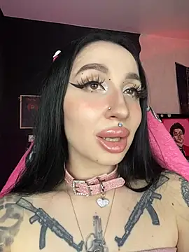 Snapshot of Molly__Moon chatting on February 14, 6:02 am Molly  Moon online show from February 14, 6:02 am