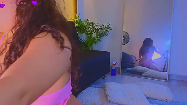 Isa  Blanc online show from February 12, 2:39 am